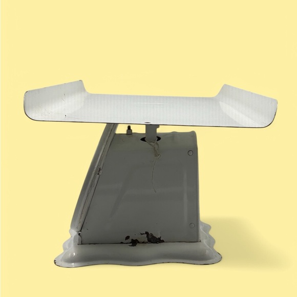 1964 Nurser Queen Baby Scale – 30LB Capacity – Vintage Kitchen & Nursery Scale. - Picture 6 of 10